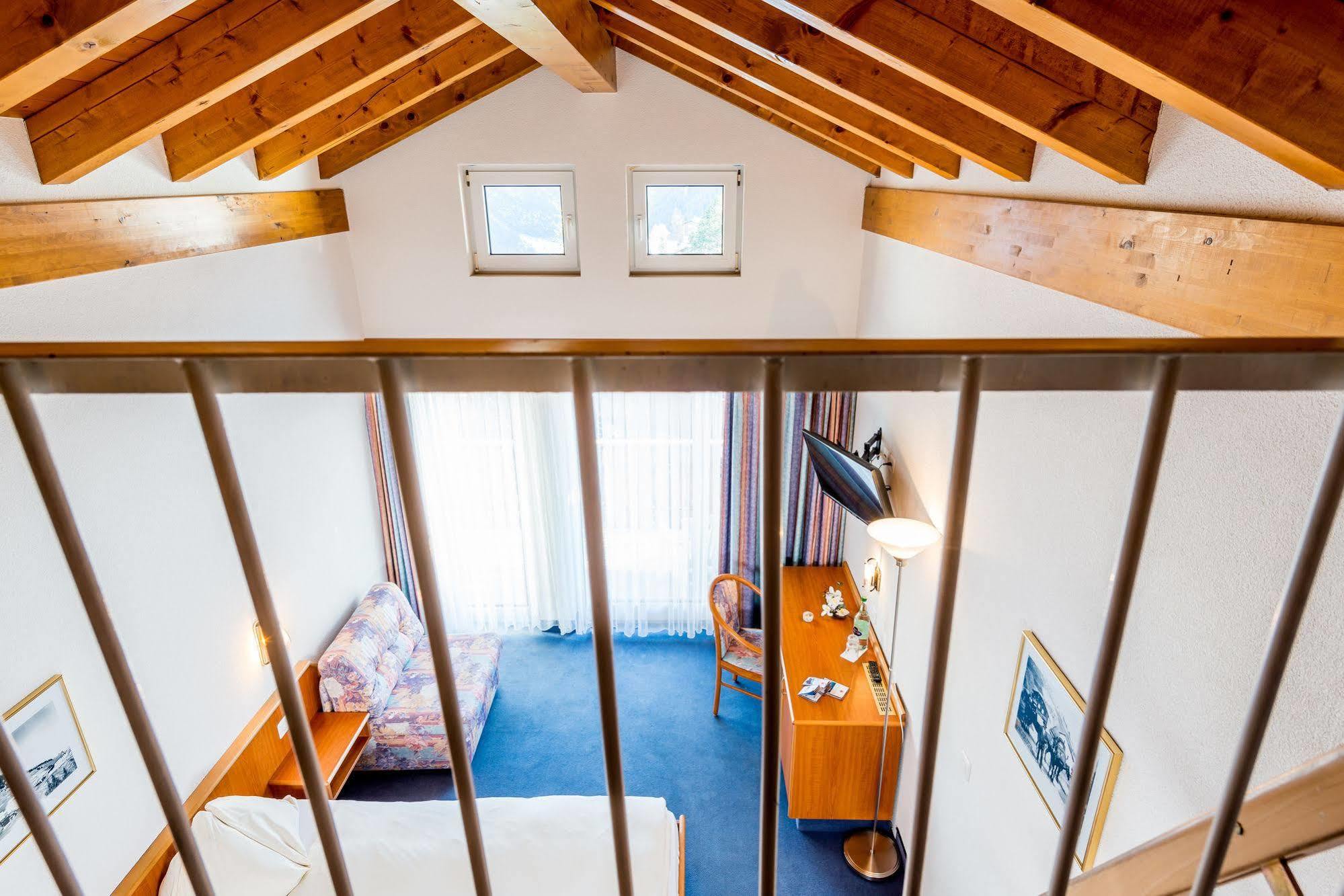 Hotel Alpenperle Saas-Fee Buitenkant foto