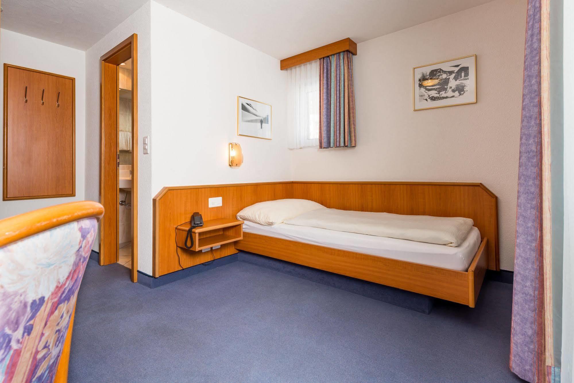 Hotel Alpenperle Saas-Fee Buitenkant foto